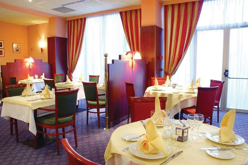 Best Western Plus Paris Orly Airport Hotel Rungis Restaurant foto